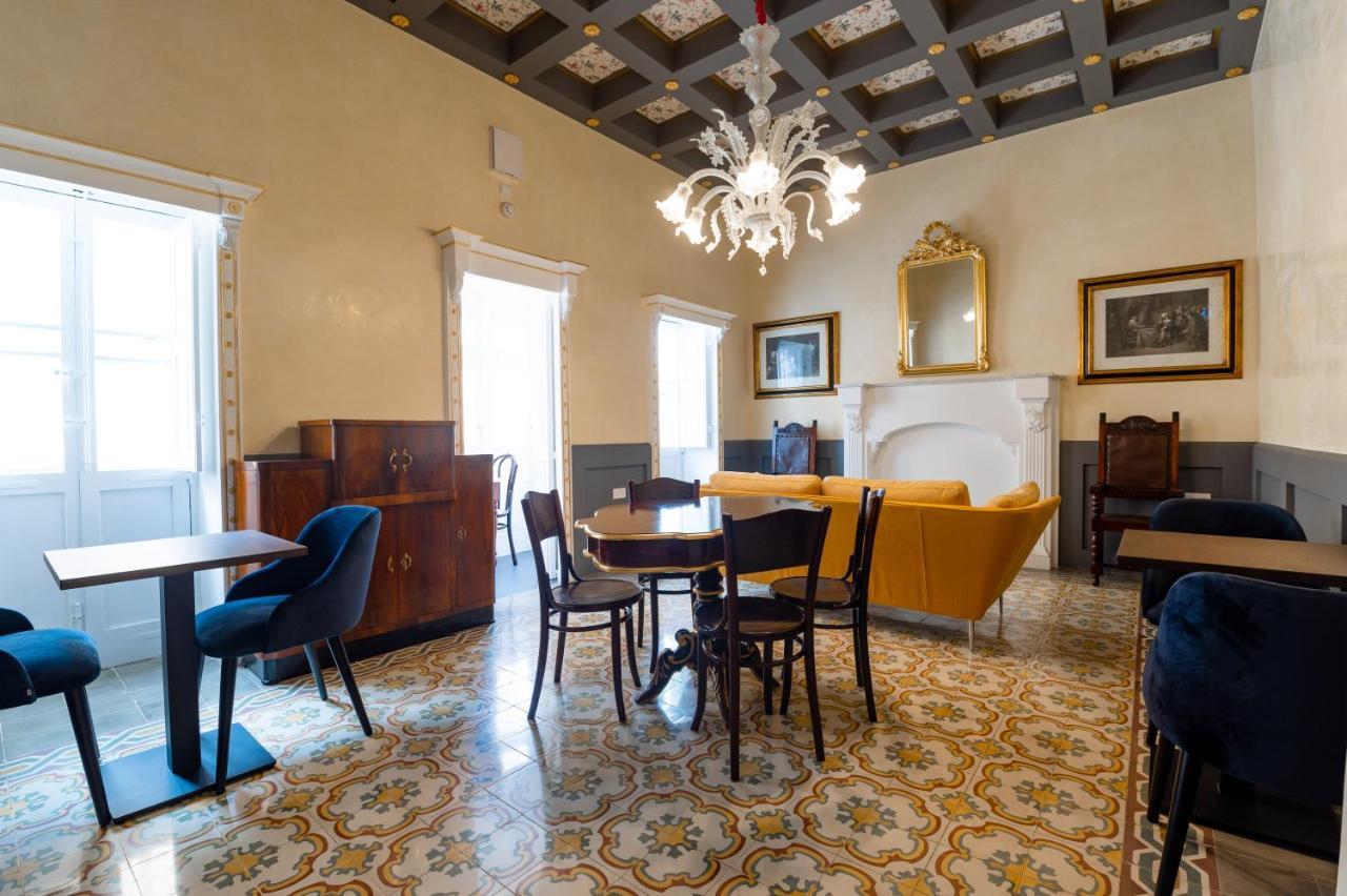 Monreal Boutique Townhouse - R024Rm6 Ξενοδοχείο Paola Εξωτερικό φωτογραφία